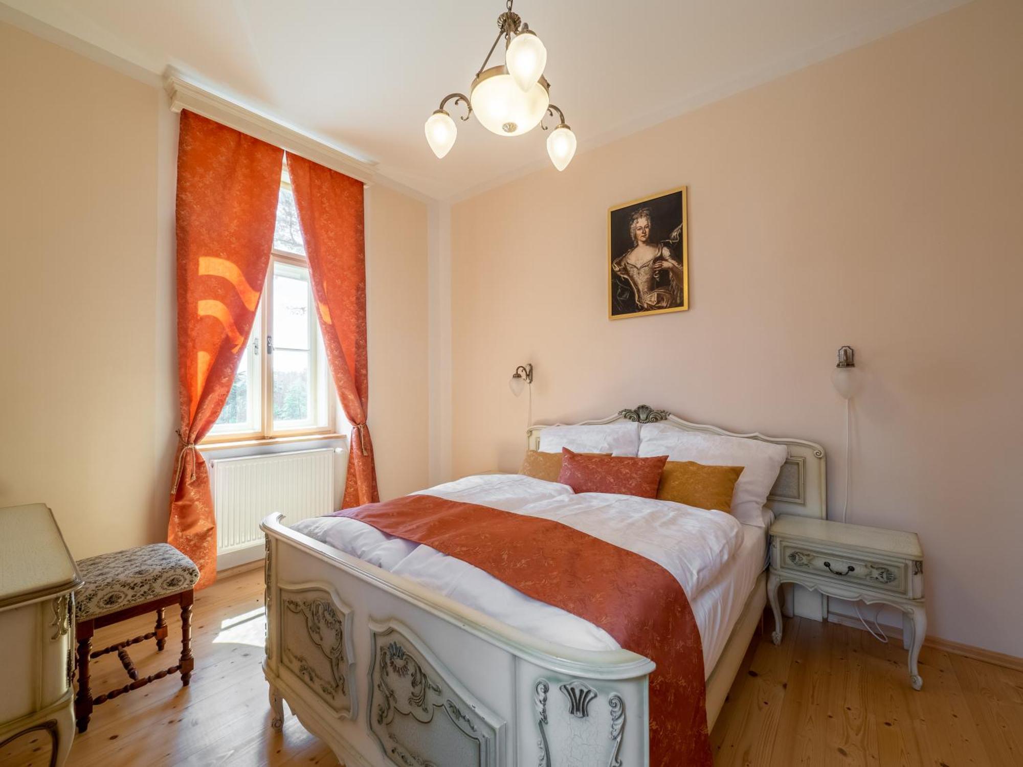 Zamecek Waldsteinovo Zatisi Hotel Svatoslav Buitenkant foto