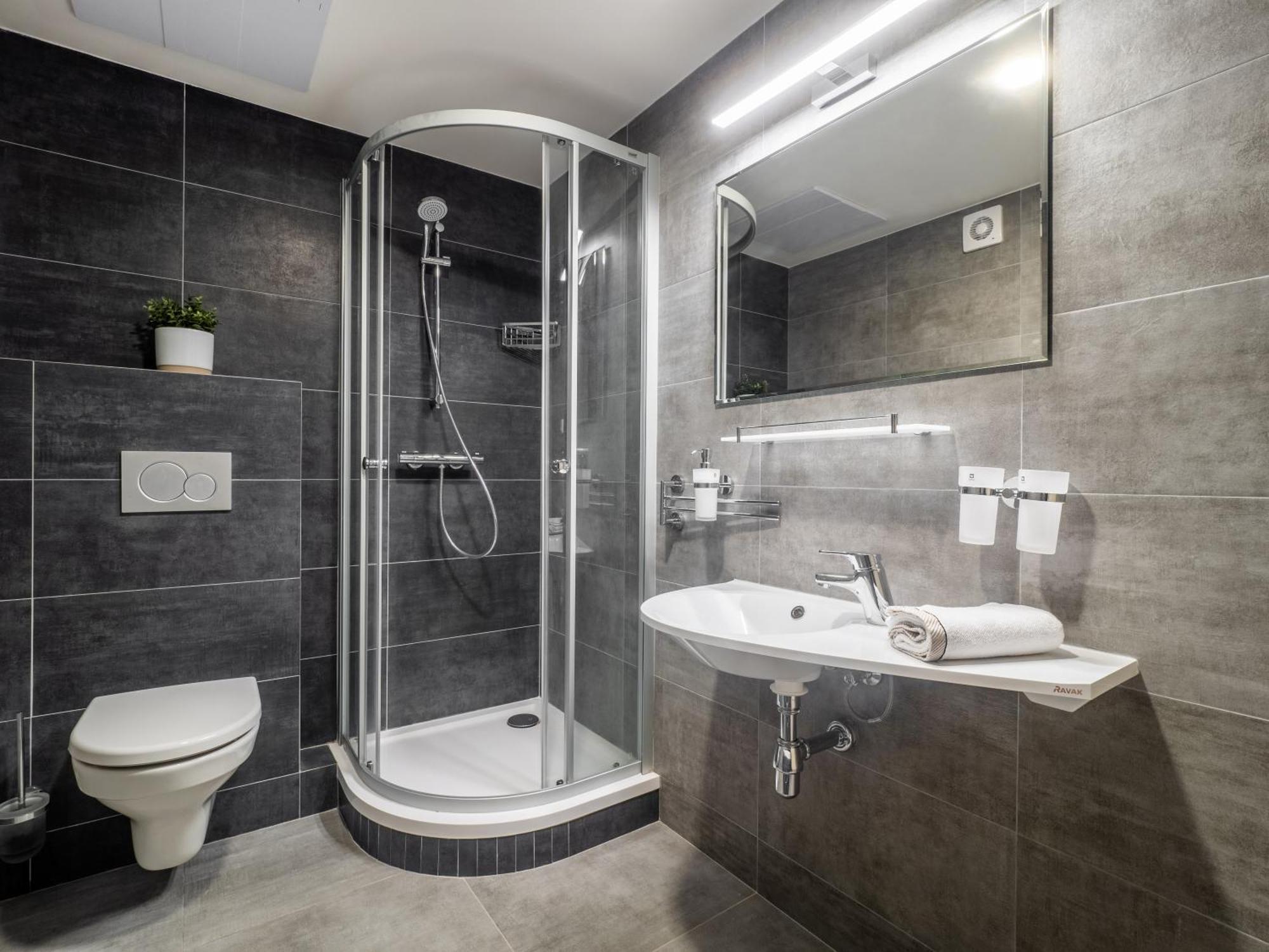 Zamecek Waldsteinovo Zatisi Hotel Svatoslav Buitenkant foto