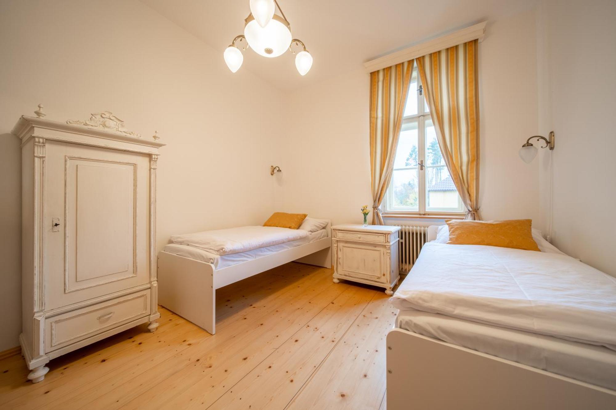 Zamecek Waldsteinovo Zatisi Hotel Svatoslav Buitenkant foto